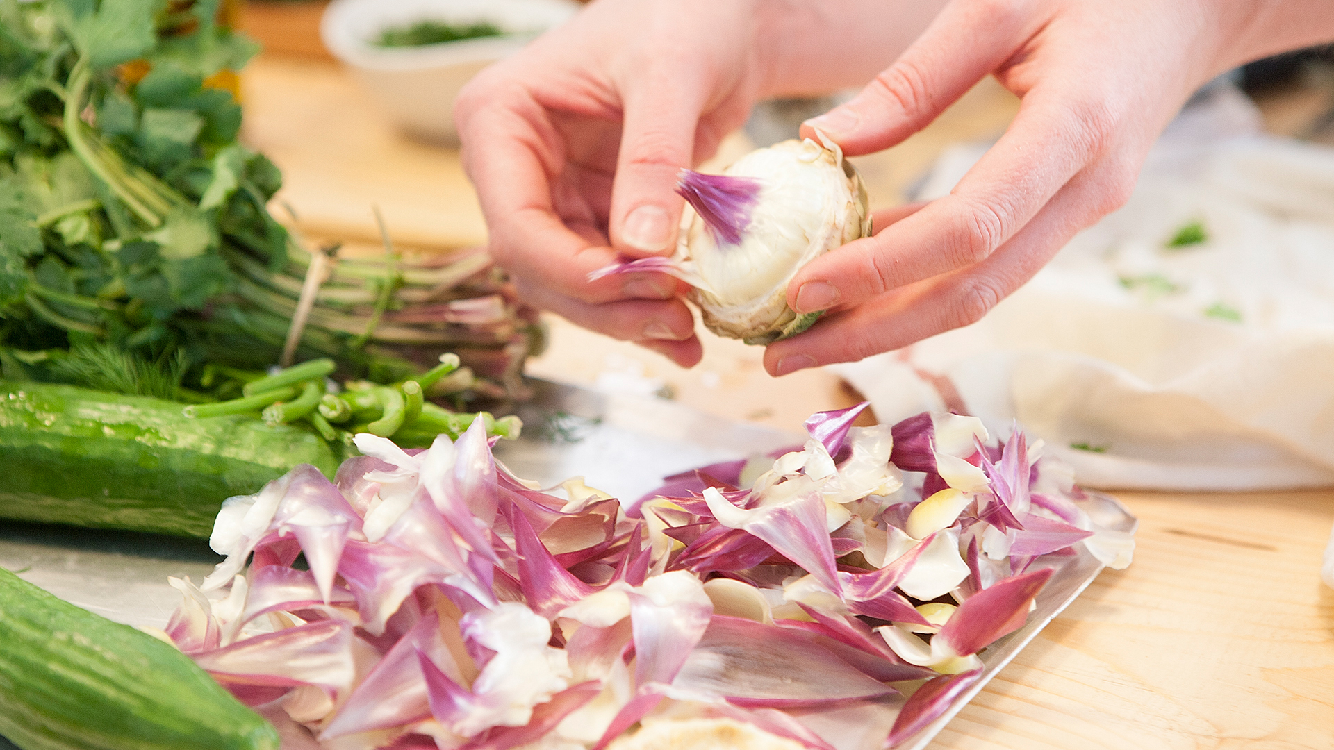 Preparing-artichoke-hearts-in-Greece-Foodadit