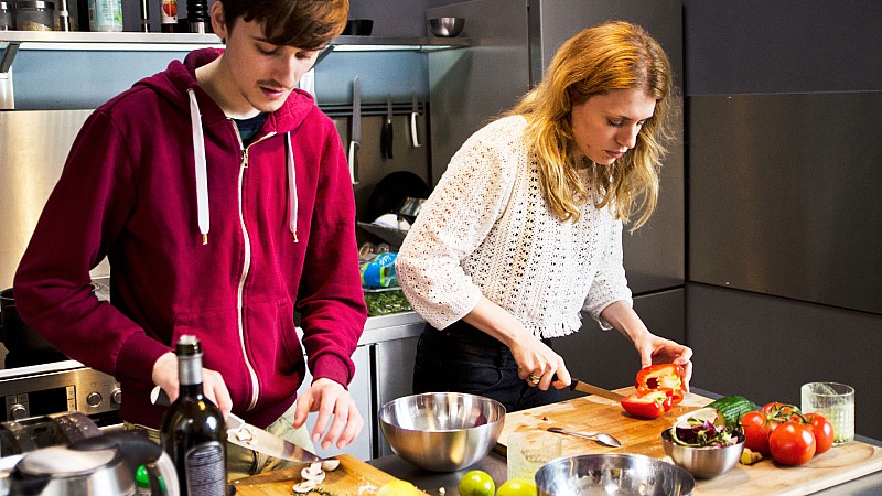 Alastair and Nina prepare delicious and healthy vegan gluten free meals for Foodadit